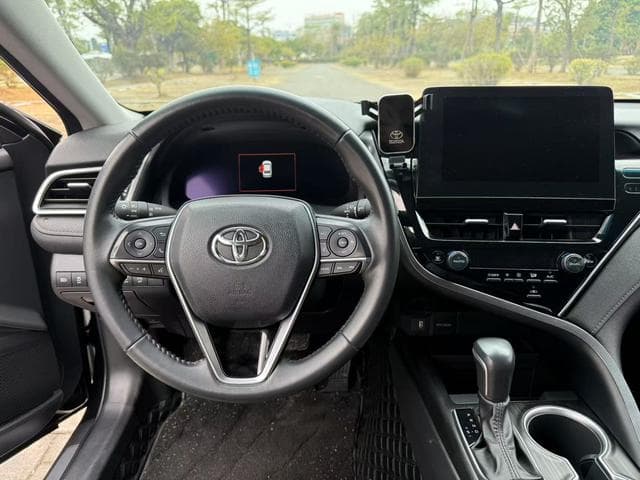 Toyota Camry 2023 г. 52024 км. — фото 9