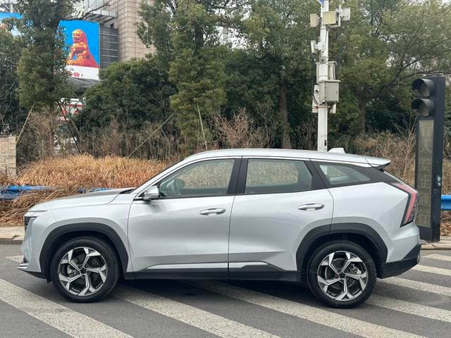 Geely Atlas L 2025 г. 20106 км. — фото 2
