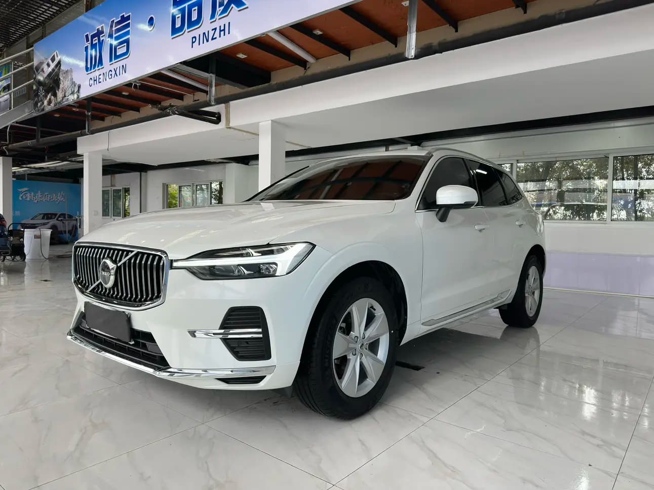 Volvo XC60 2021 г. 52123 км.