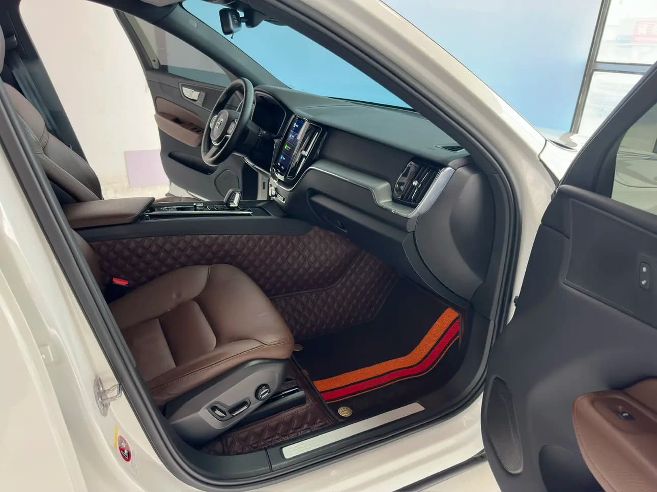 Volvo XC60 2021 г. 52123 км. — фото 27