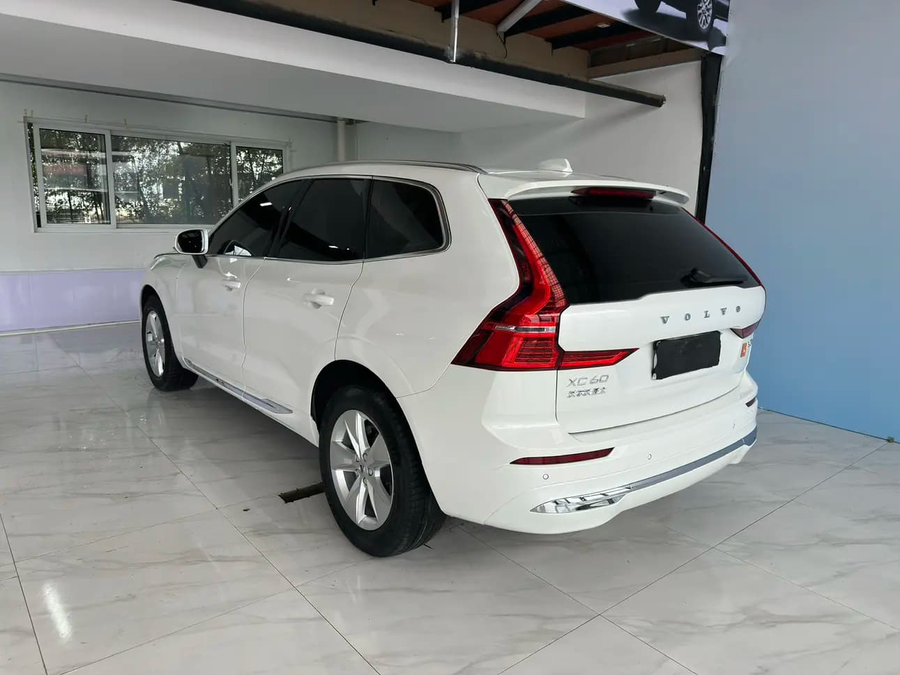 Volvo XC60 2021 г. 52123 км. — фото 4