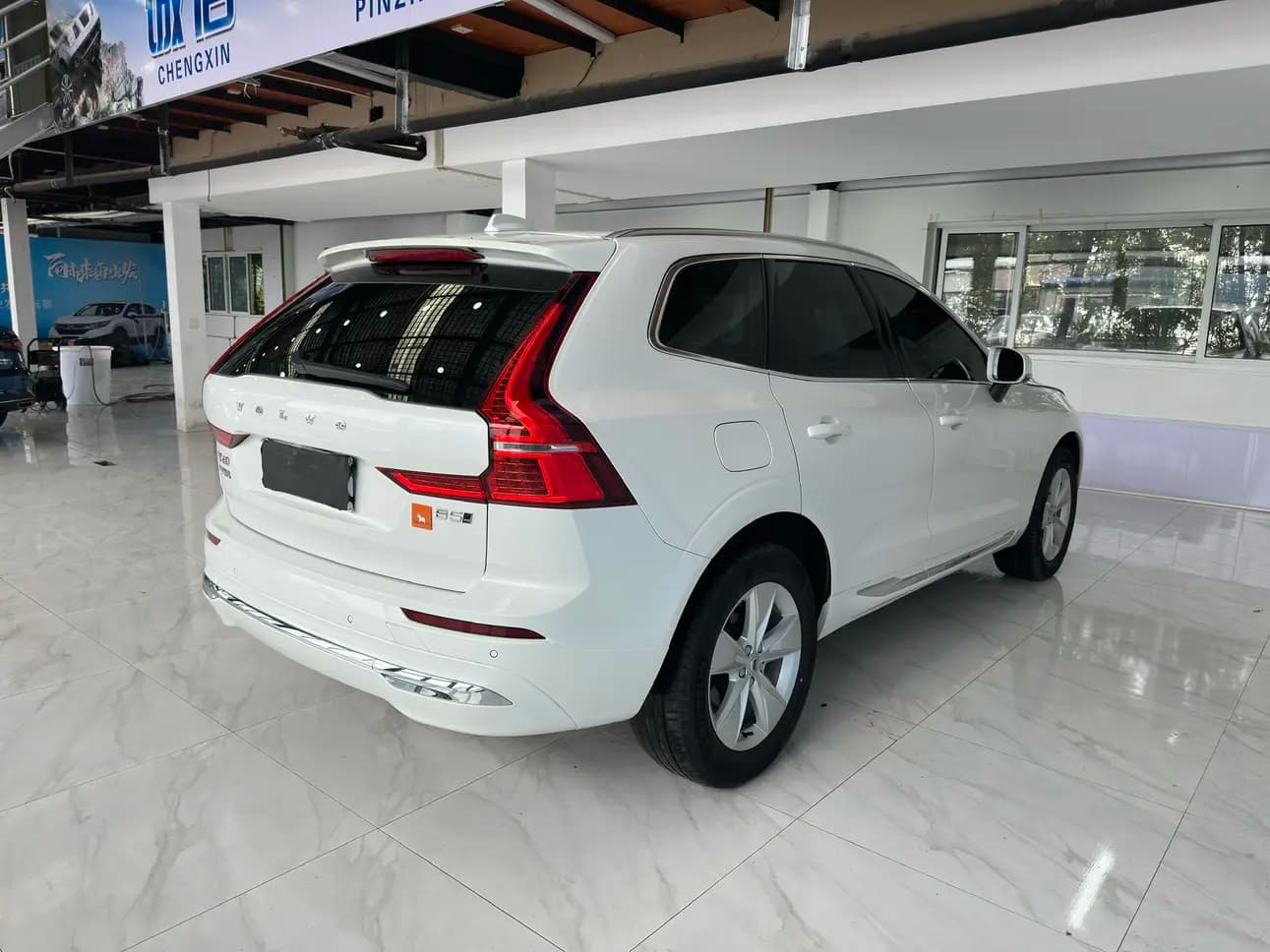 Volvo XC60 2021 г. 52123 км. — фото 6