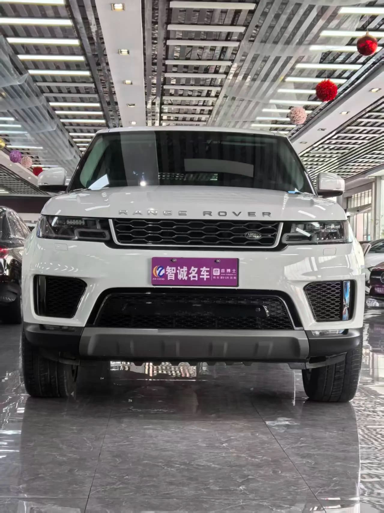 Land Rover Range Rover Sport 2021 г. 74049 км. — фото 2