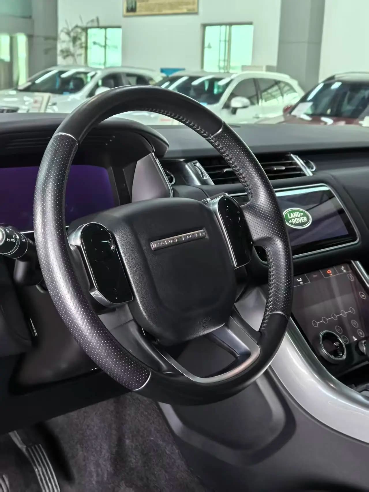 Land Rover Range Rover Sport 2021 г. 74049 км. — фото 12