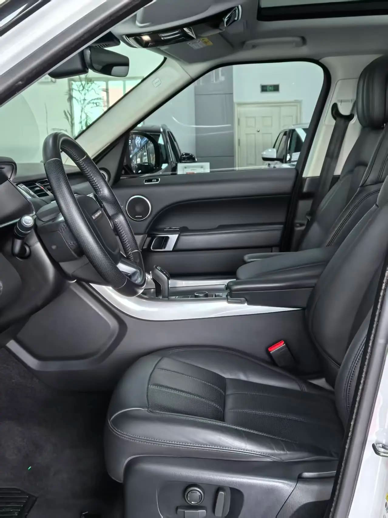Land Rover Range Rover Sport 2021 г. 74049 км. — фото 13