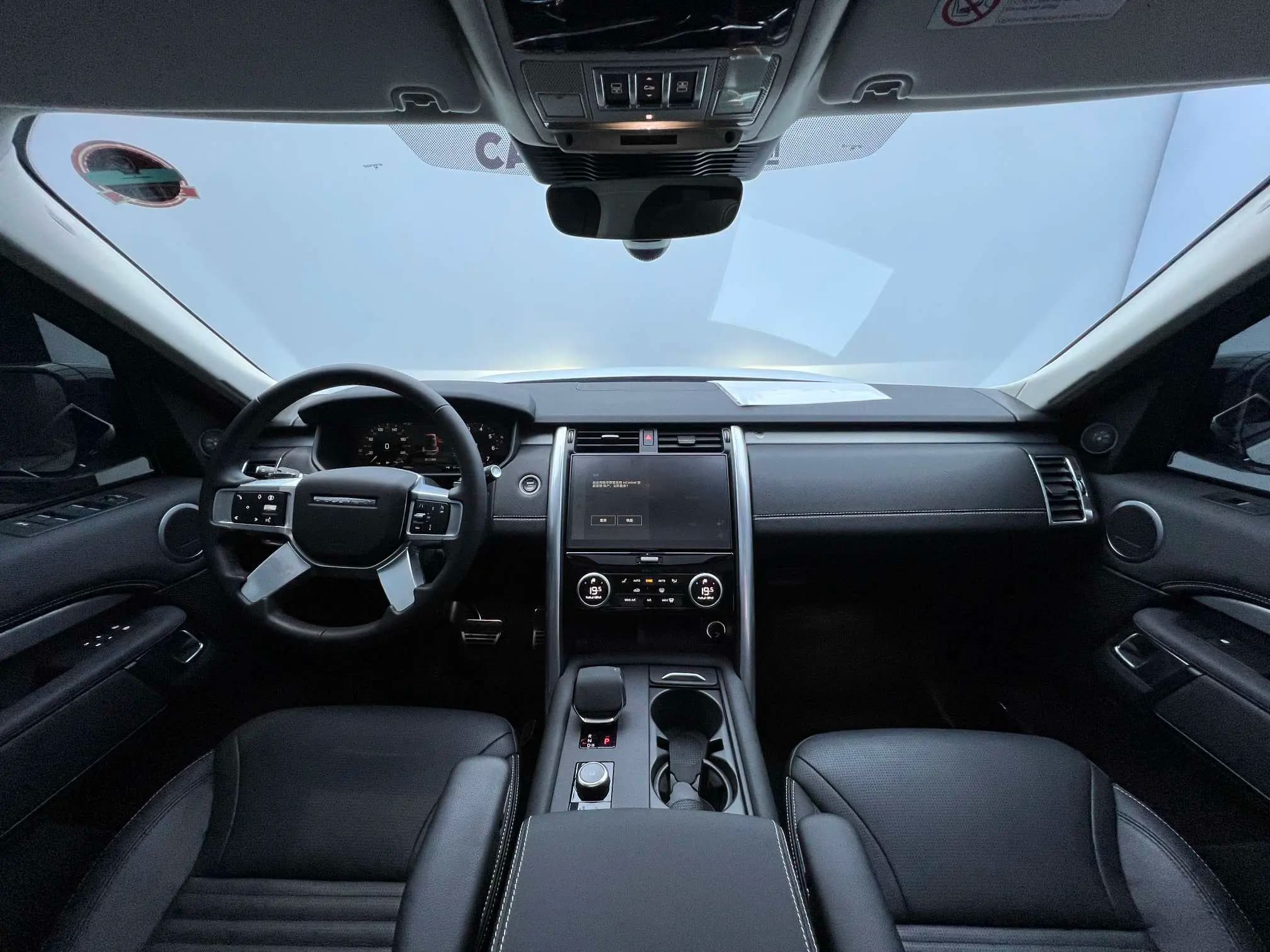 Land Rover Discovery 2024 г. 14100 км. — фото 16