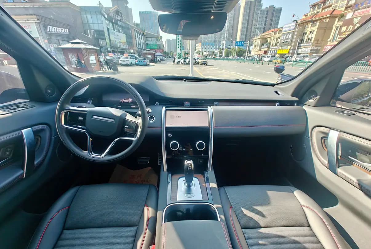 Land Rover Discover Sports 2023 г. 33000 км. — фото 7