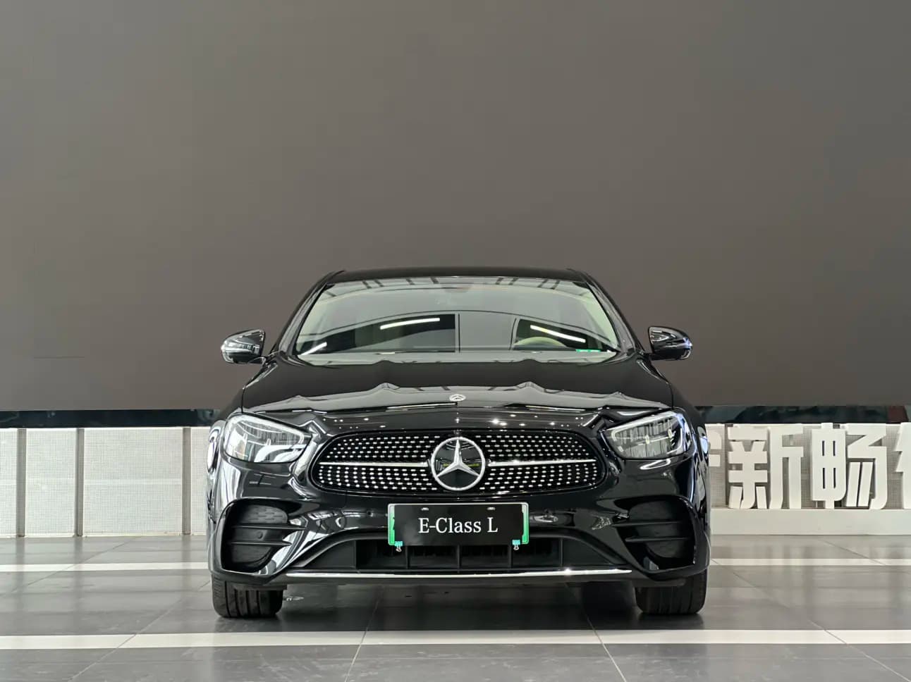 Mercedes-Benz E-Class PHEV 2023 г. 27137 км. — фото 2