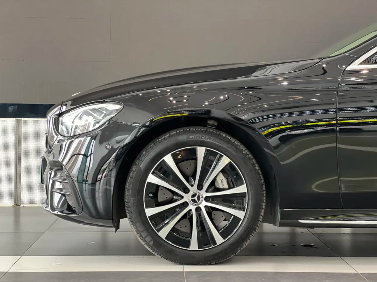 Mercedes-Benz E-Class PHEV 2023 г. 27137 км. — фото 23