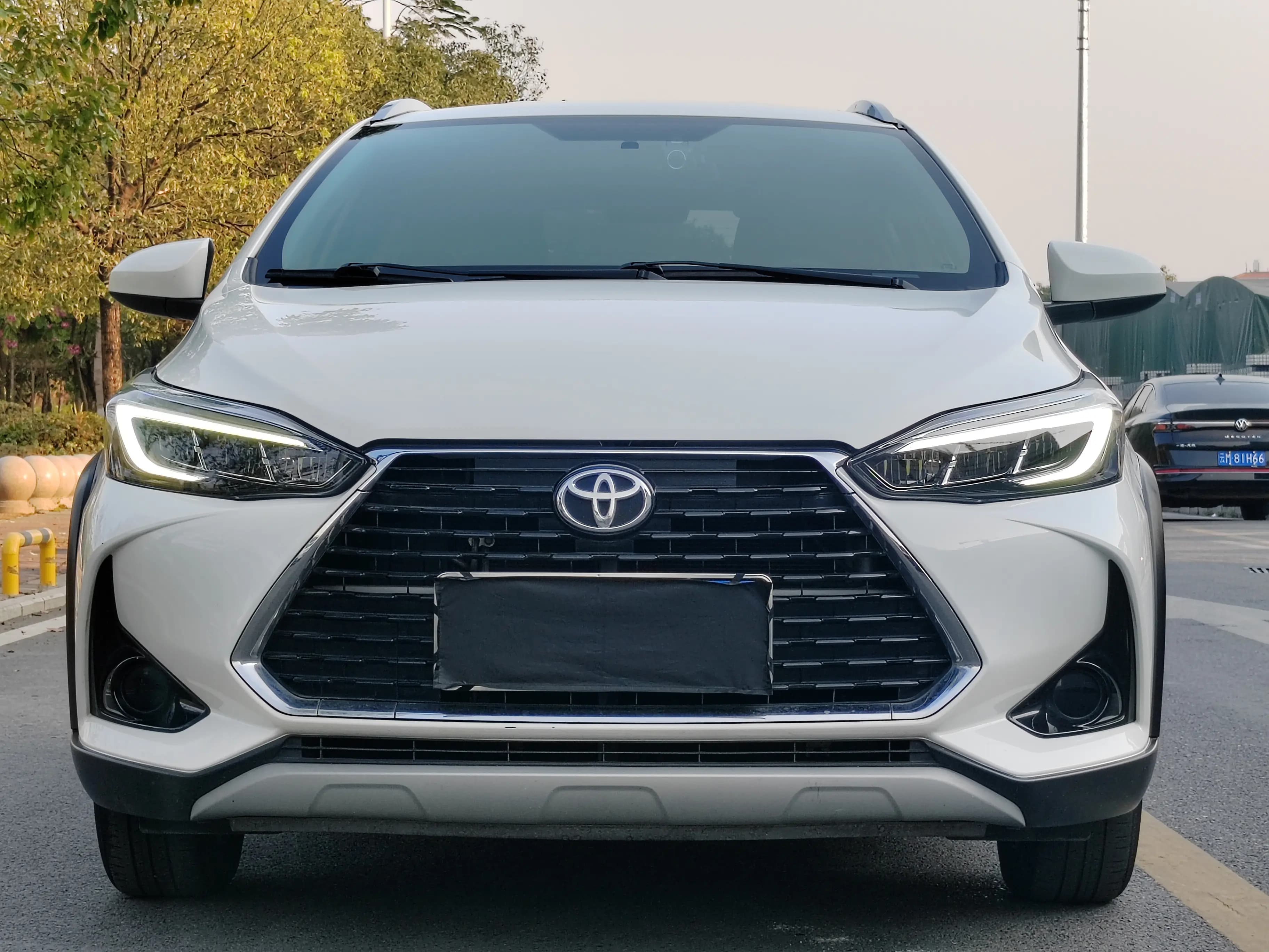Toyota Yaris L 2022 г. 37011 км. — фото 2
