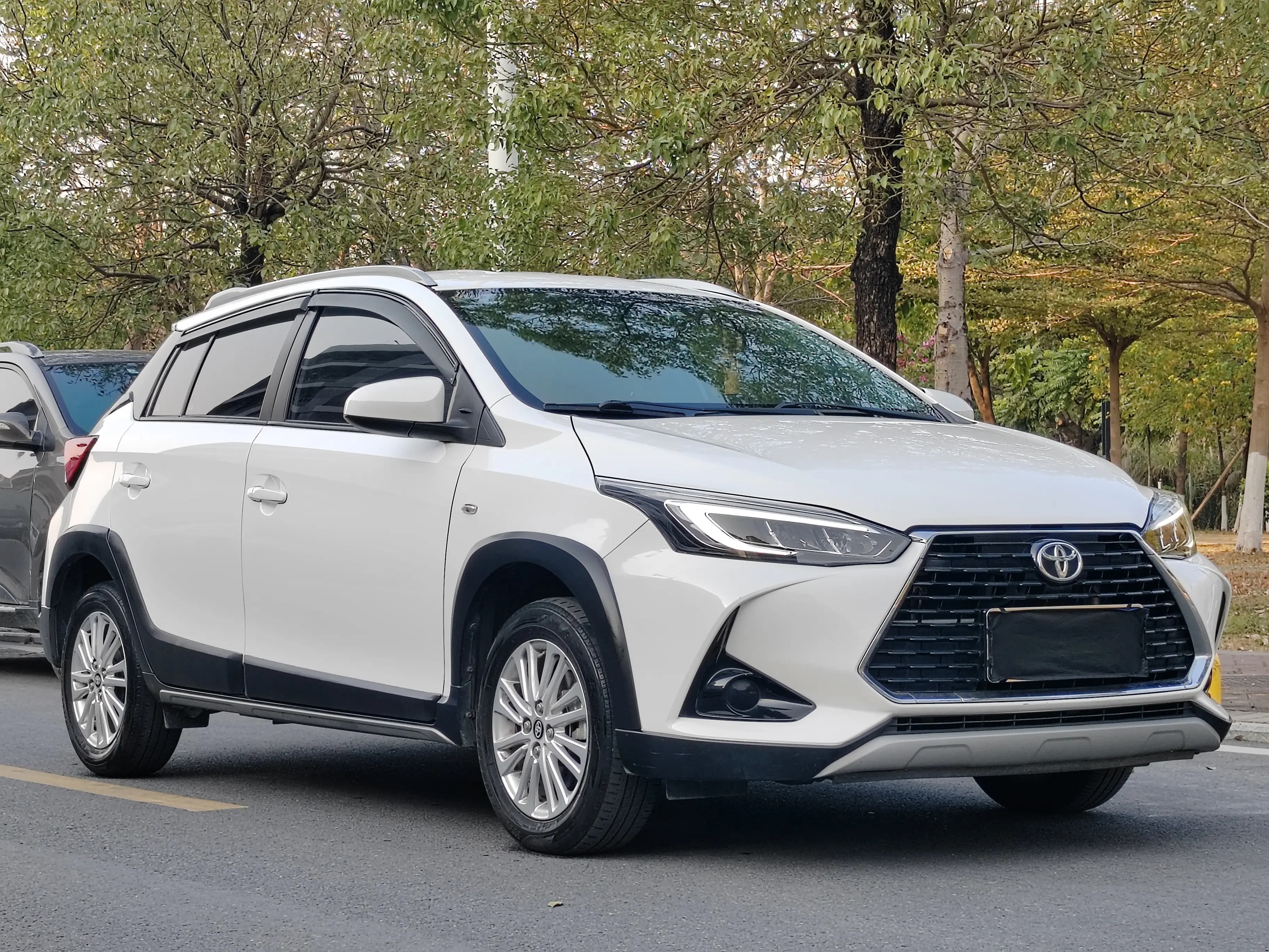 Toyota Yaris L 2022 г. 37011 км. — фото 3