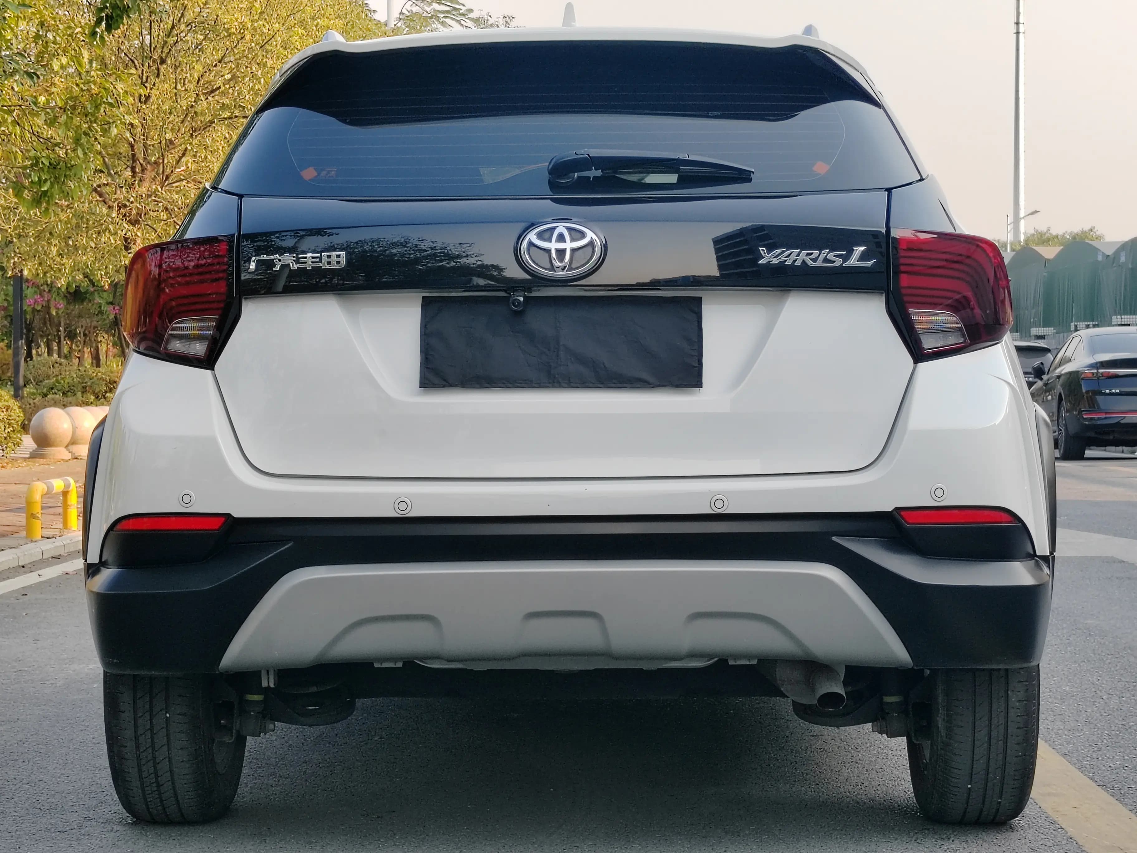Toyota Yaris L 2022 г. 37011 км. — фото 6