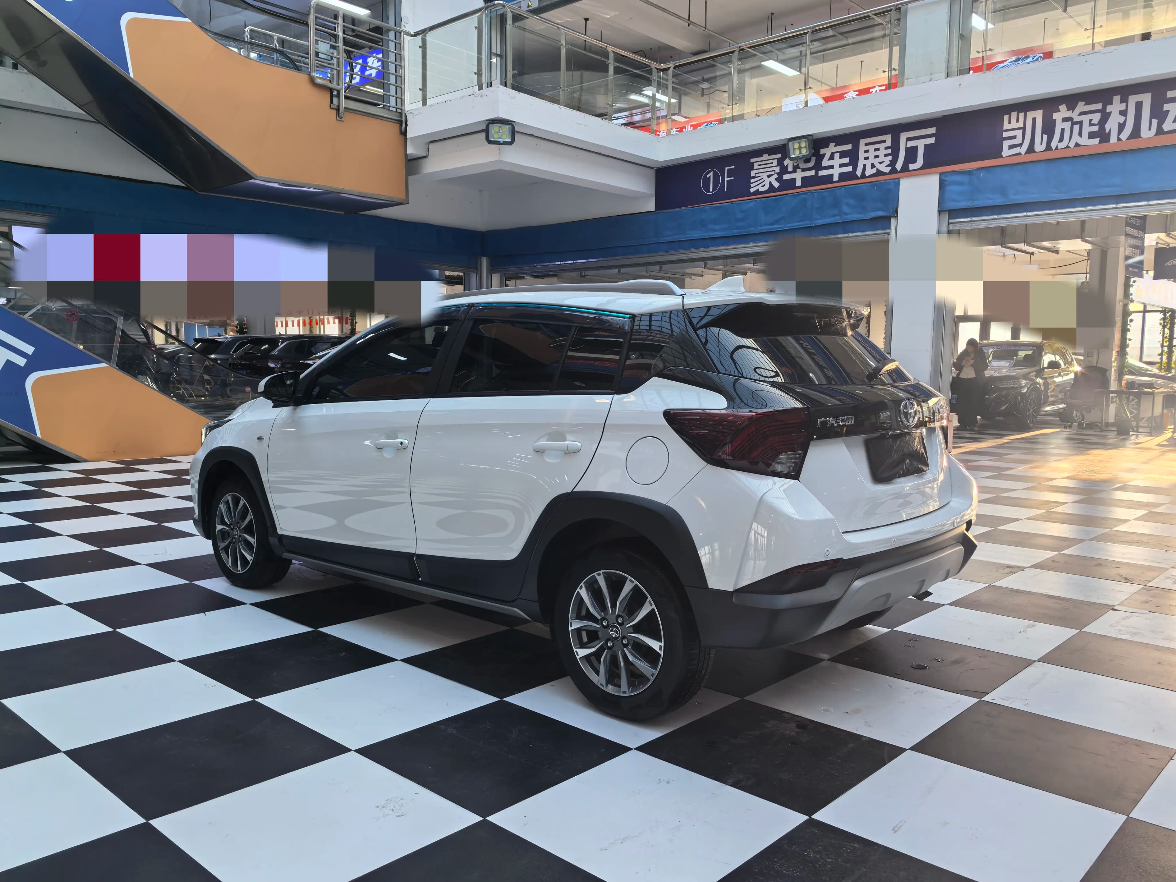 Toyota Yaris L 2022 г. 34012 км. — фото 4