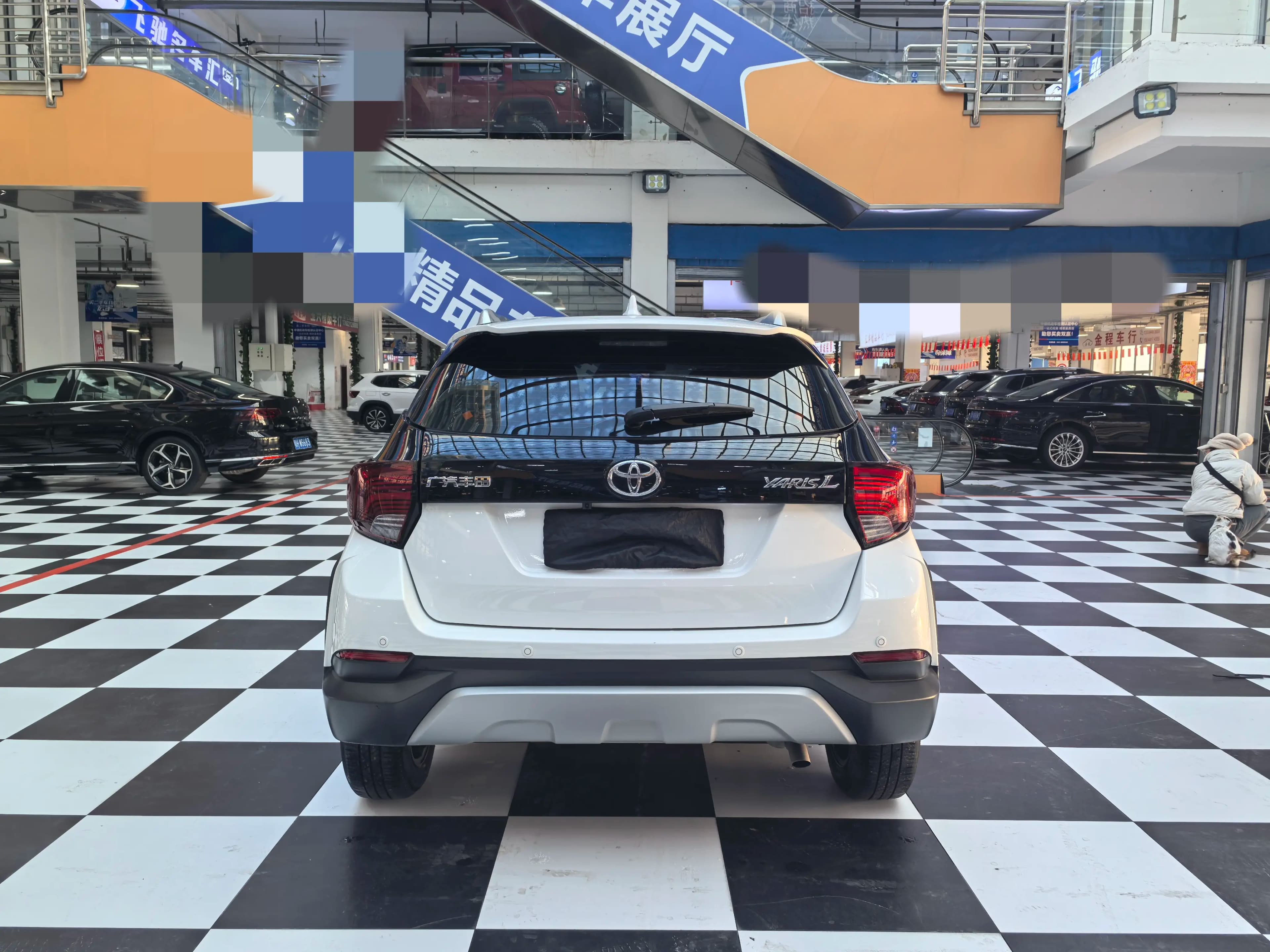 Toyota Yaris L 2022 г. 34012 км. — фото 5