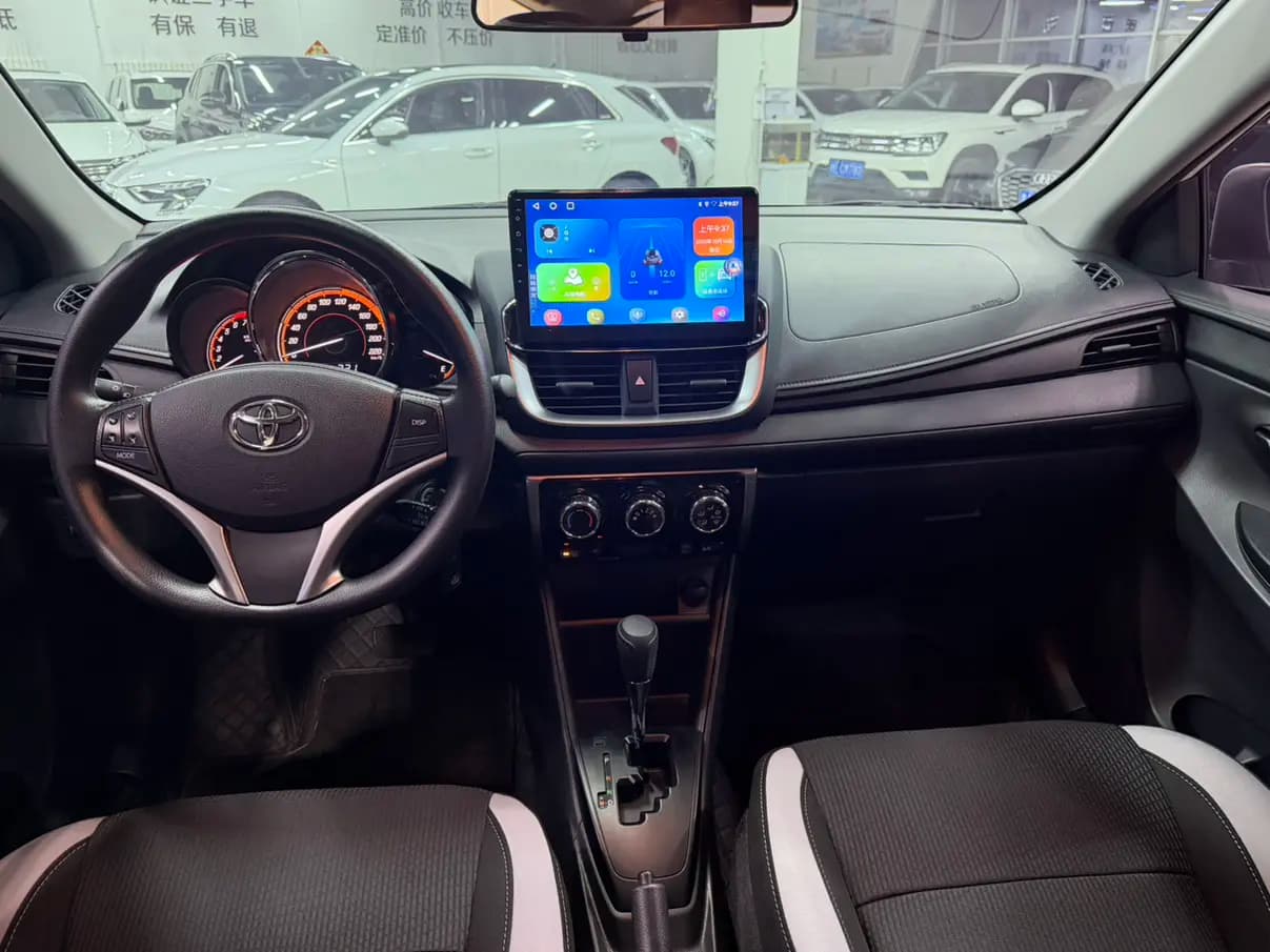 Toyota Yaris L 2023 г. 15013 км. — фото 11