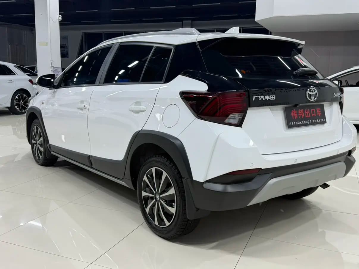 Toyota Yaris L 2023 г. 15013 км. — фото 4