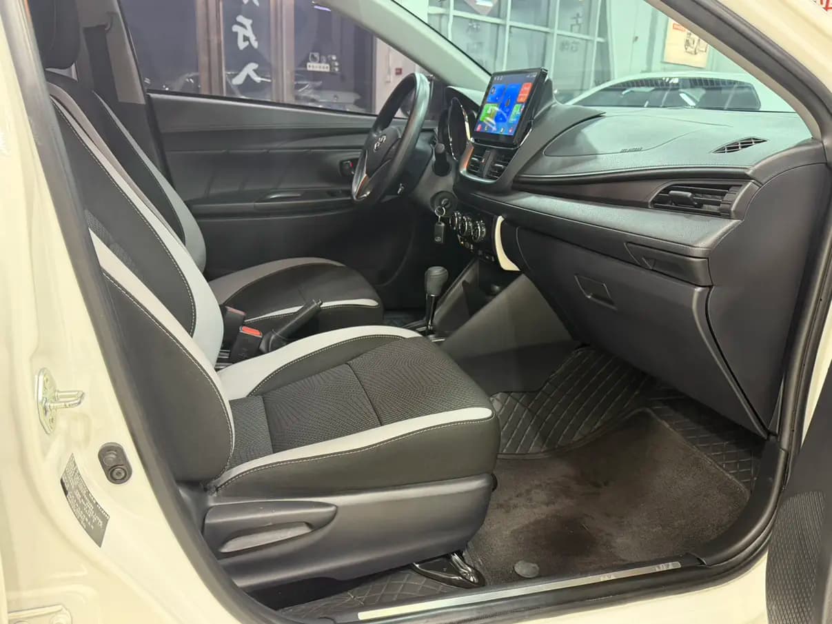 Toyota Yaris L 2023 г. 15013 км. — фото 10
