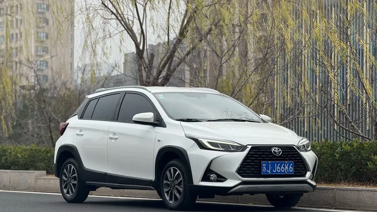 Toyota Yaris L 2023 г. 11015 км. — фото 3