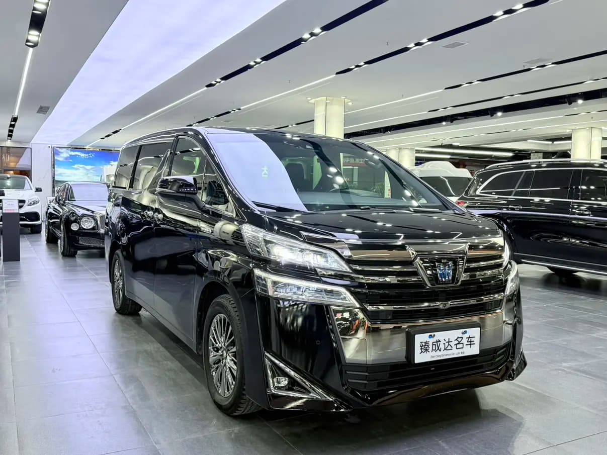 Toyota Crown Wellfire 2022 г. 33074 км. — фото 3