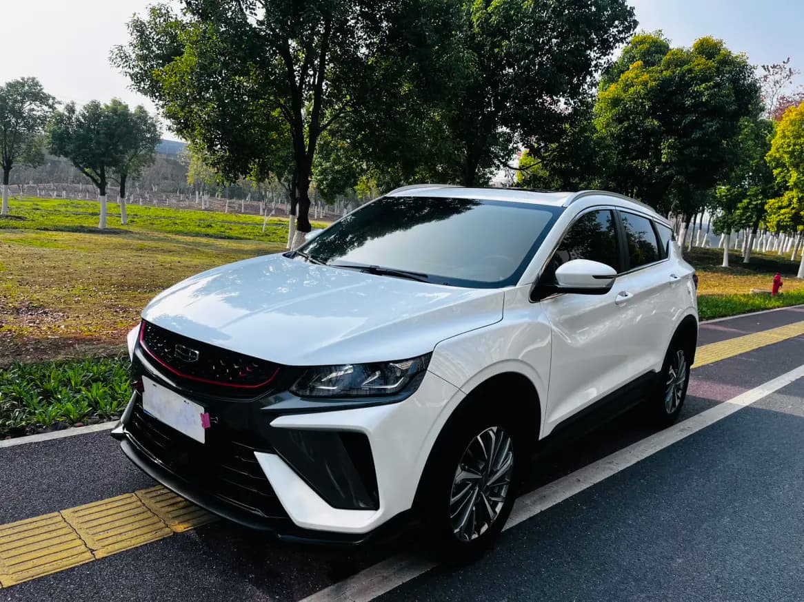 Geely Coolray SX11 2023 г. 10000 км.