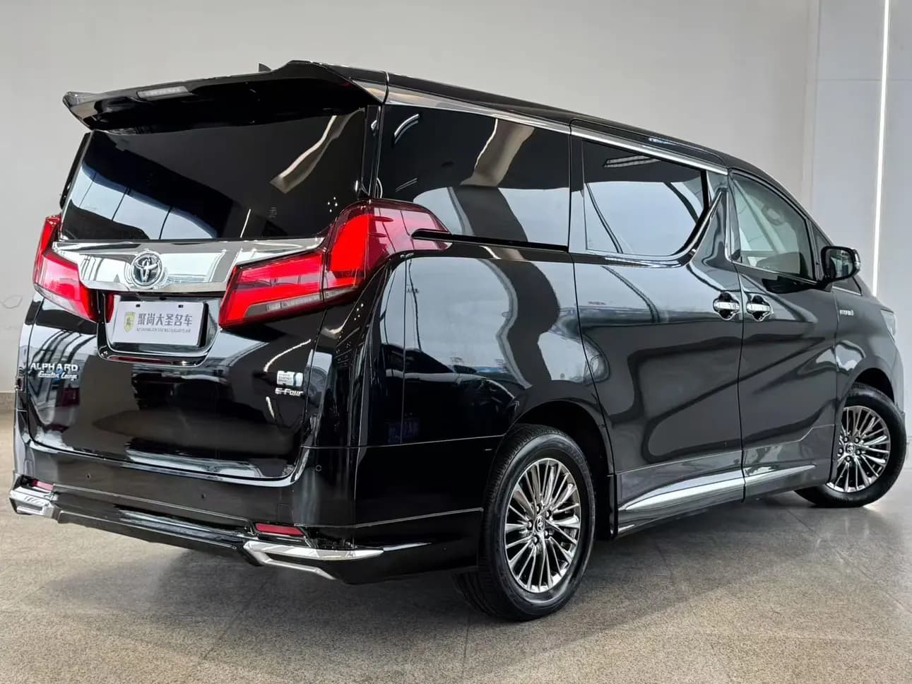 Toyota Alphard 2021 г. 70004 км. — фото 6