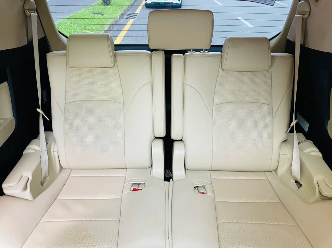 Toyota Alphard 2022 г. 120005 км. — фото 17