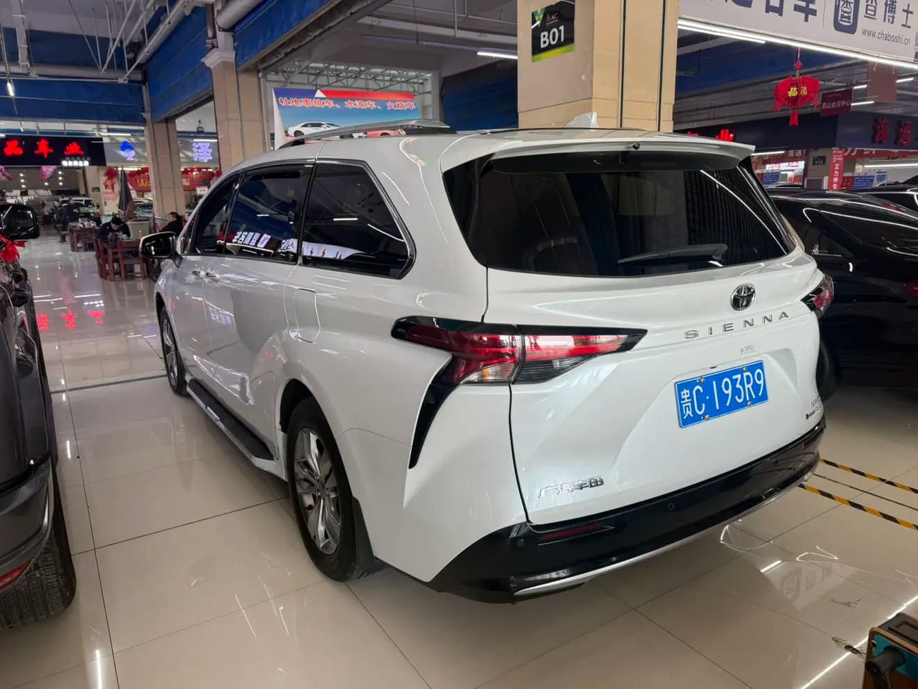 Toyota Sienna 2025 г. 8049 км. — фото 4