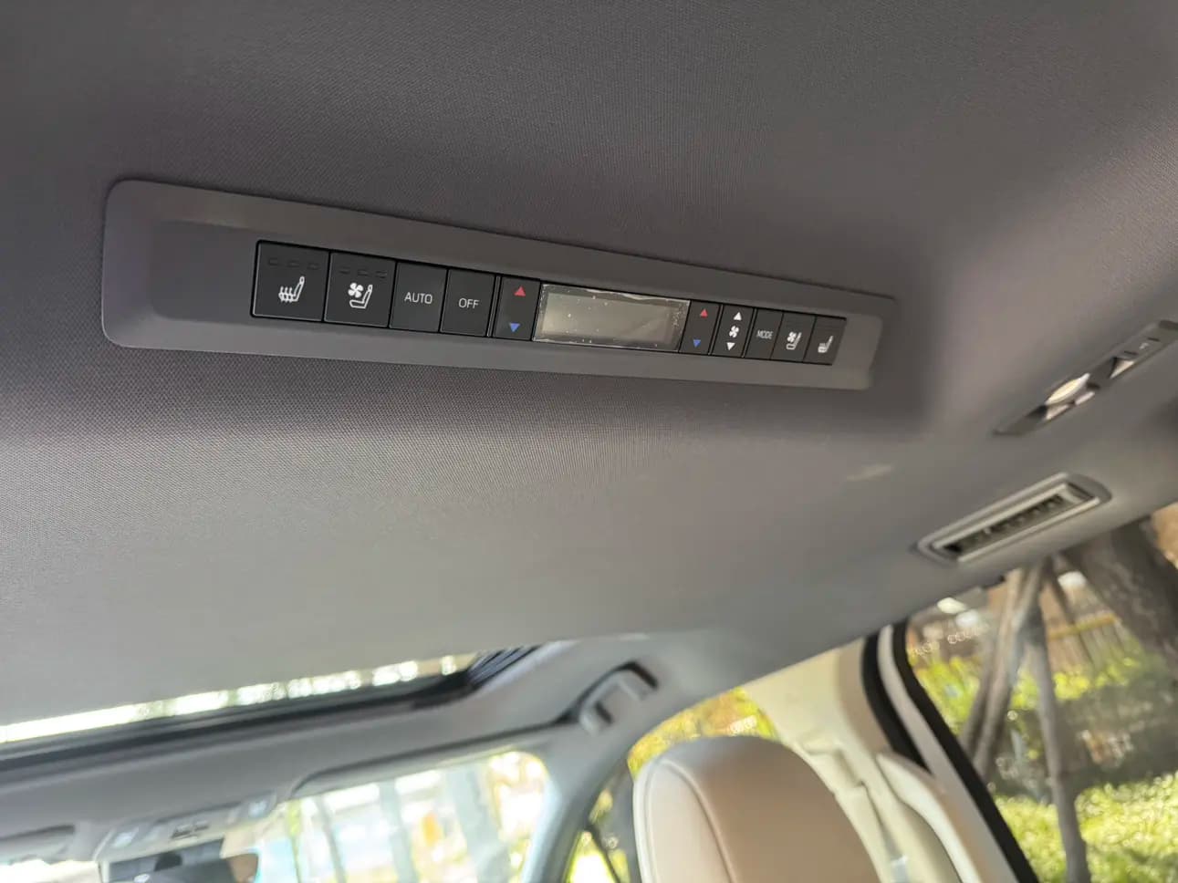Toyota Sienna 2025 г. 20050 км. — фото 6