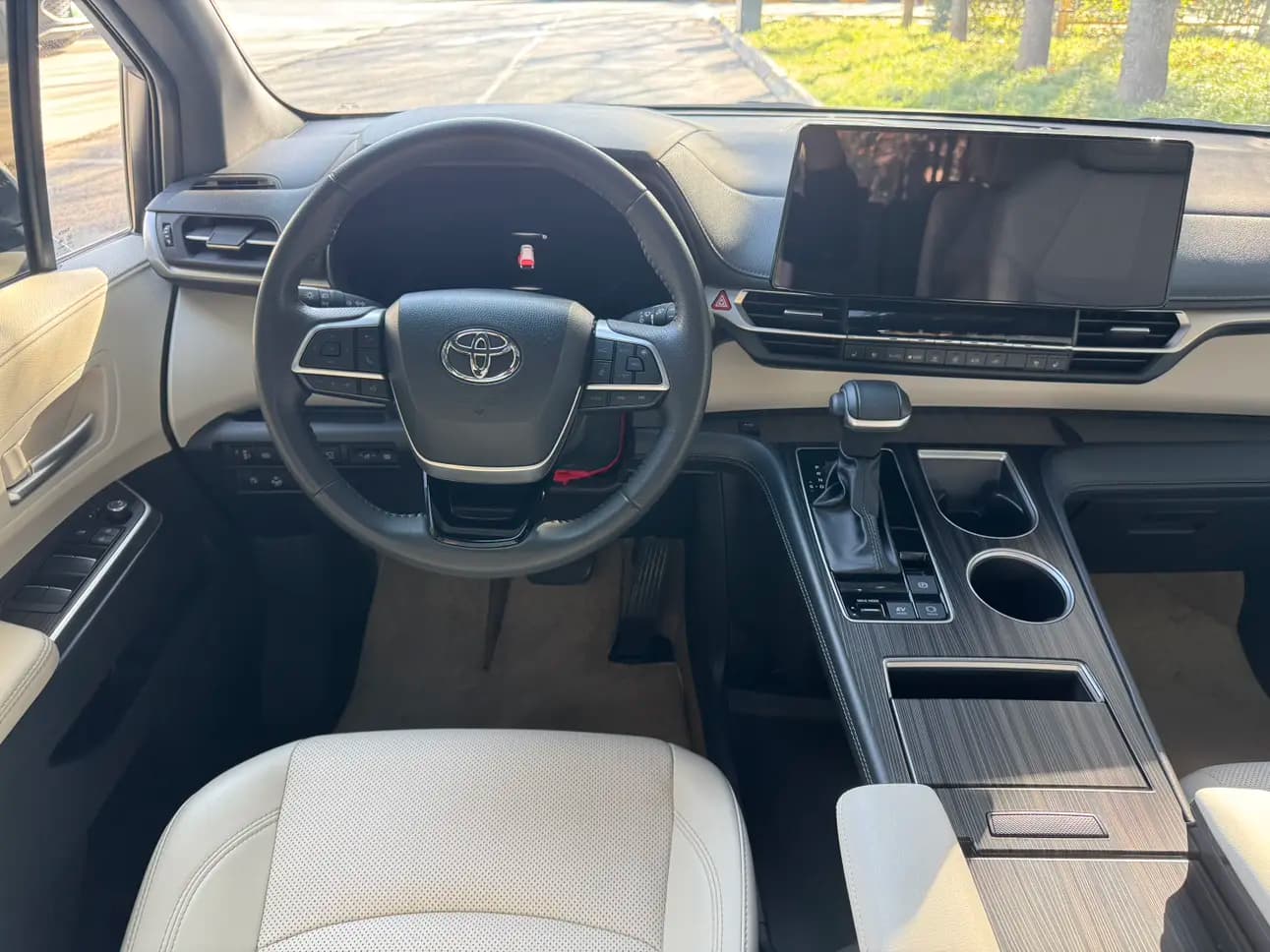 Toyota Sienna 2025 г. 20050 км. — фото 9