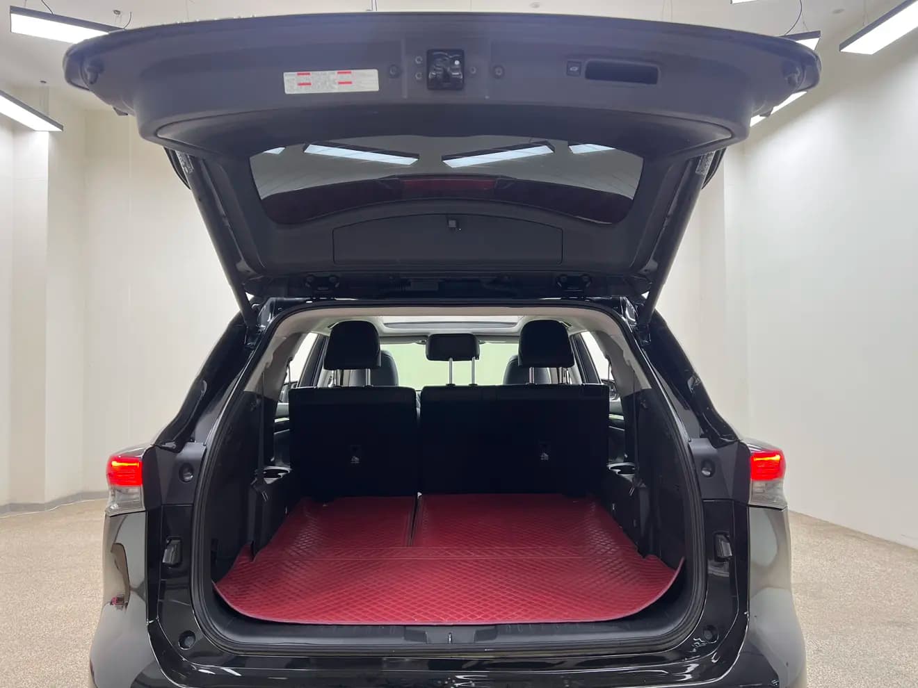 Toyota Highlander 2021 г. 50128 км. — фото 25