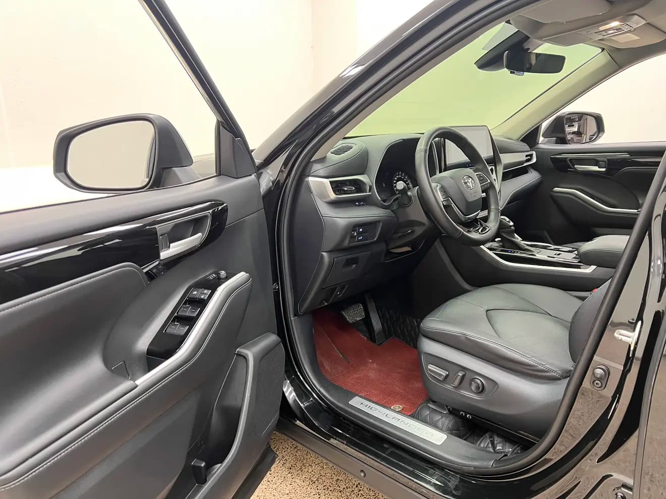 Toyota Highlander 2021 г. 50128 км. — фото 29