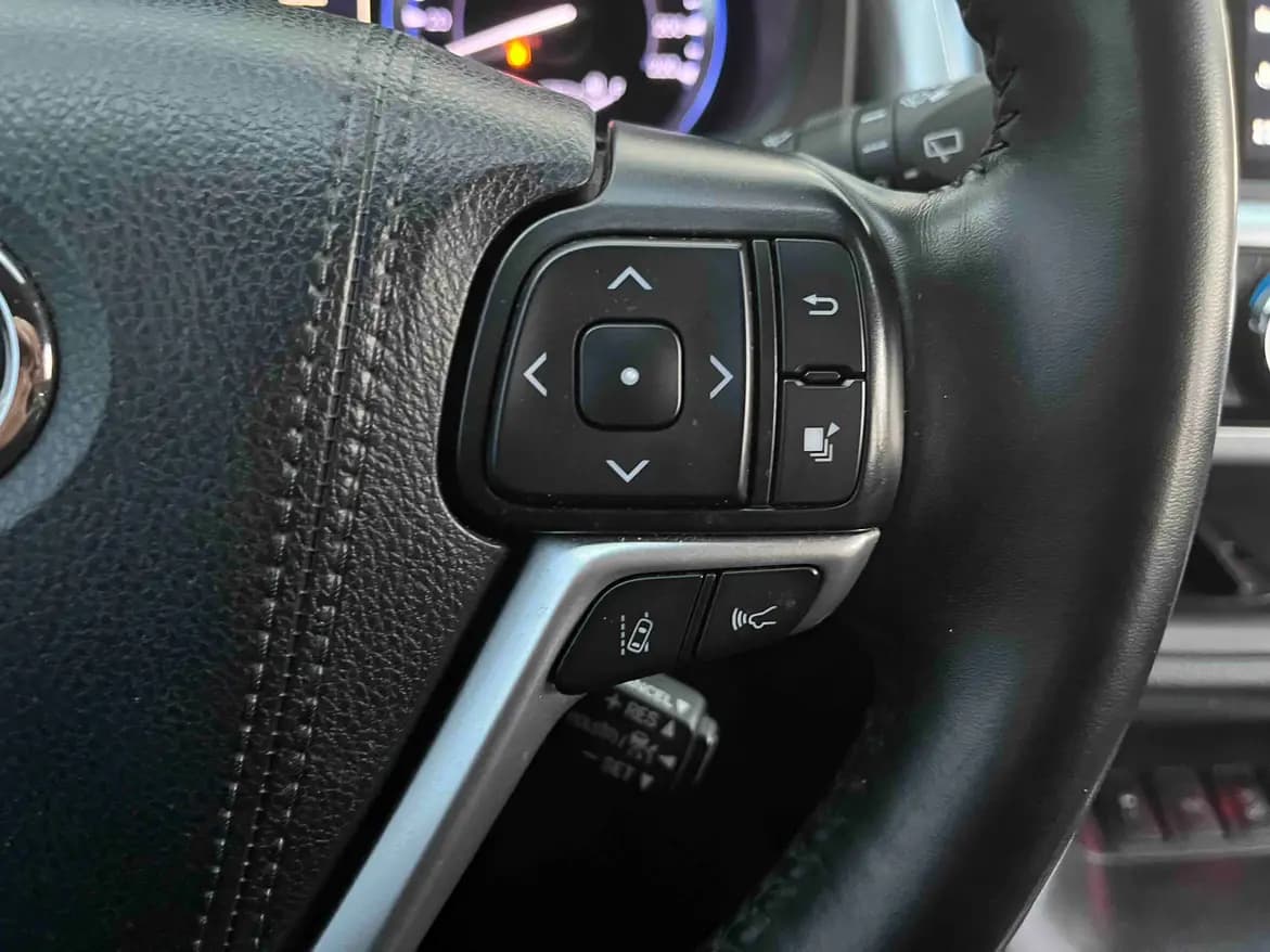 Toyota Highlander 2021 г. 83130 км. — фото 9