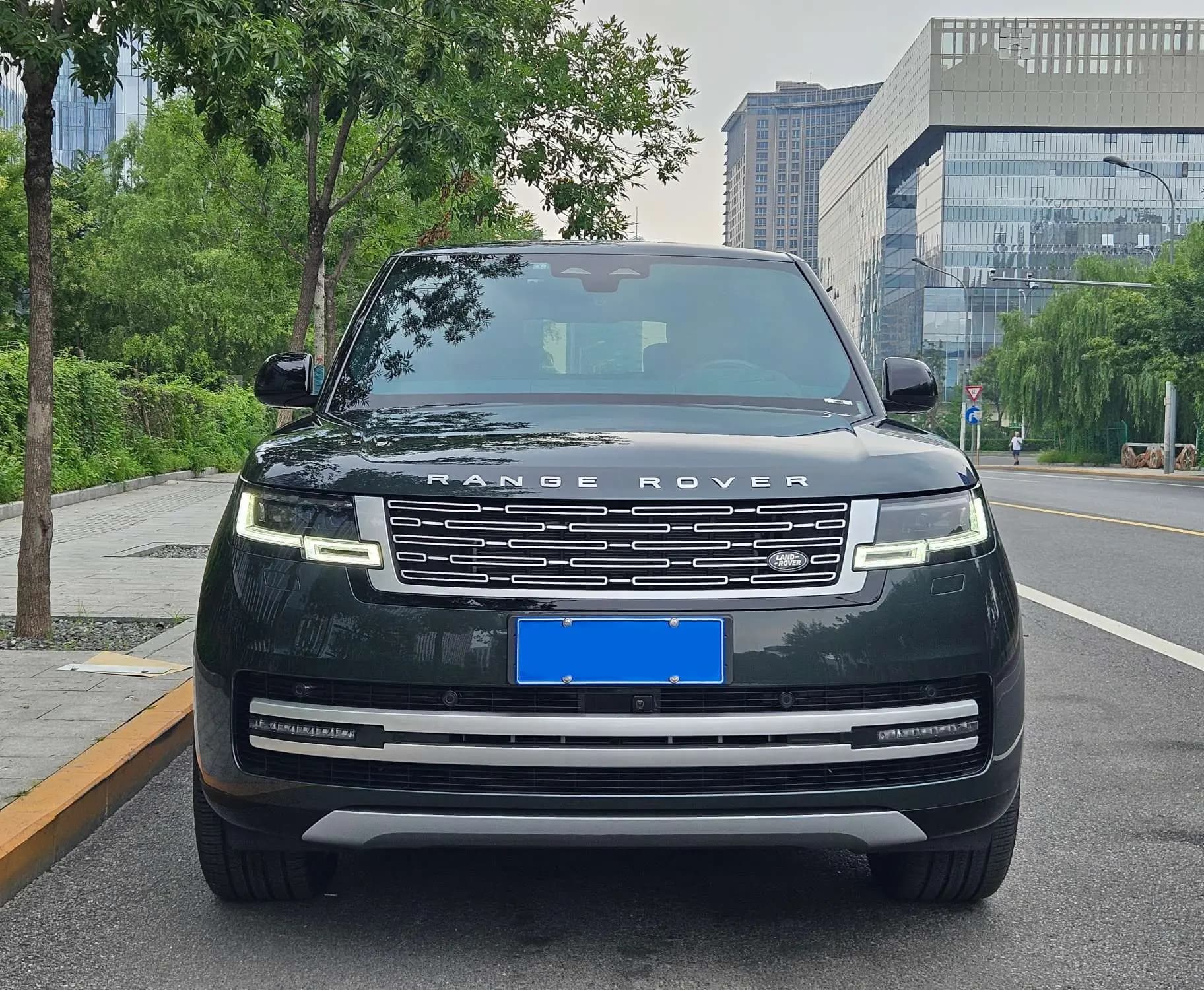 Land Rover Range rover 2024 г. 6120 км. — фото 2