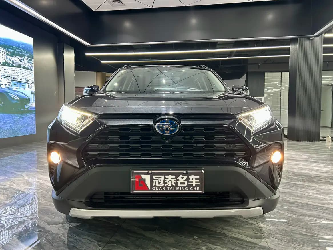 Toyota RAV4 2023 г. 27099 км. — фото 2