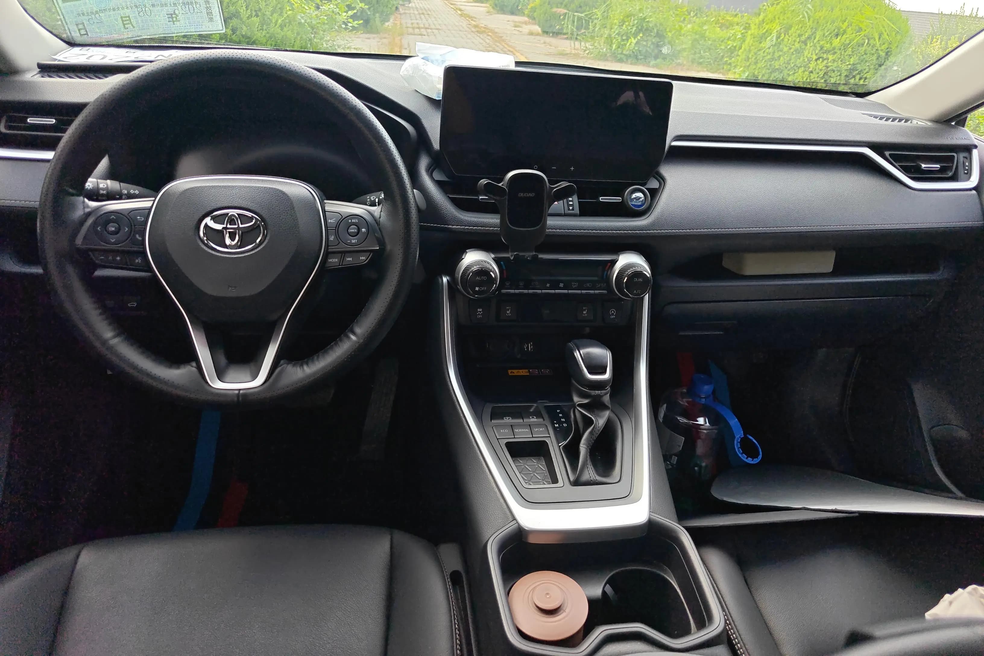 Toyota RAV4 2024 г. 29805 км. — фото 13