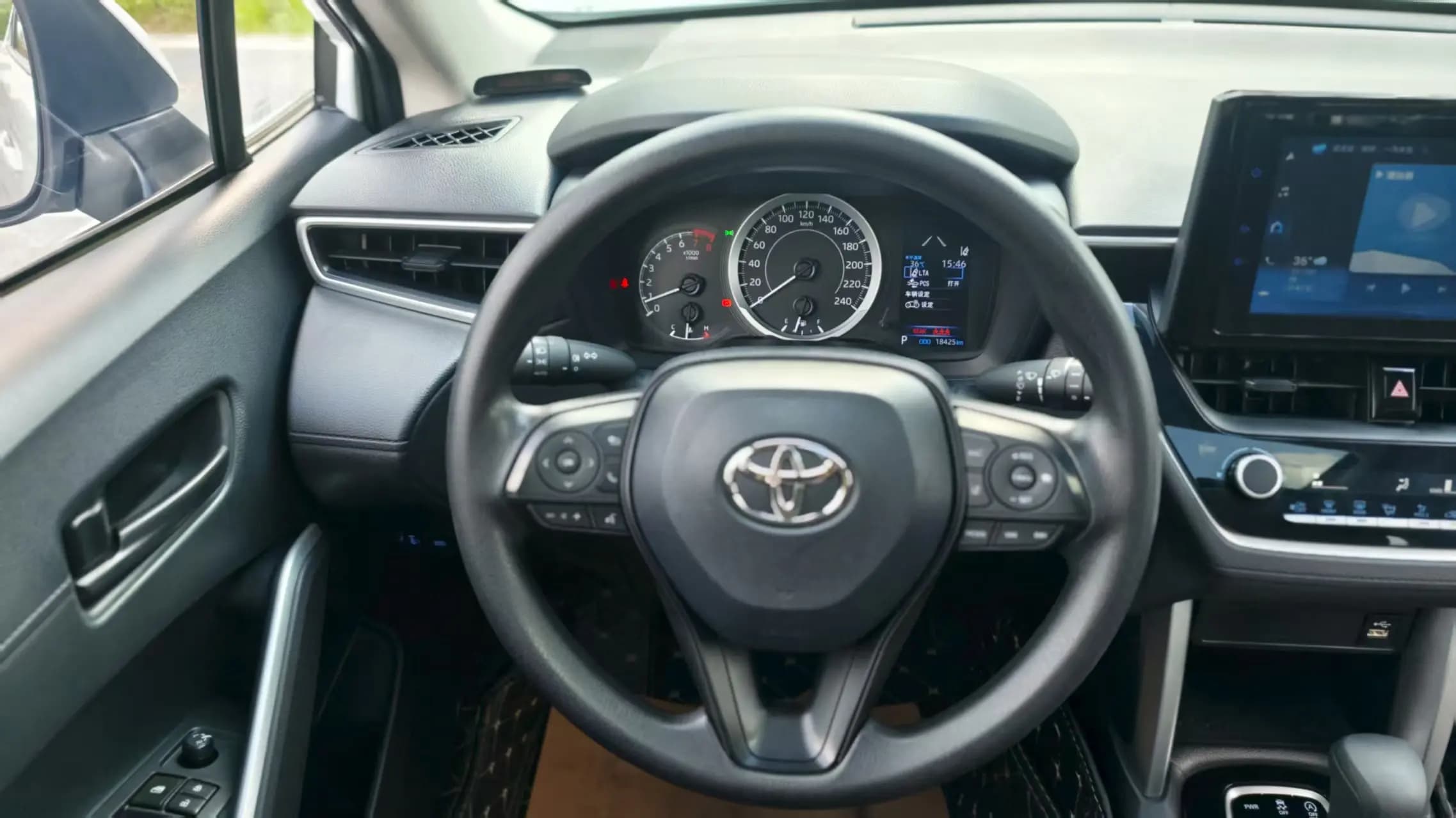 Toyota Corolla Cross 2022 г. 18114 км. — фото 9