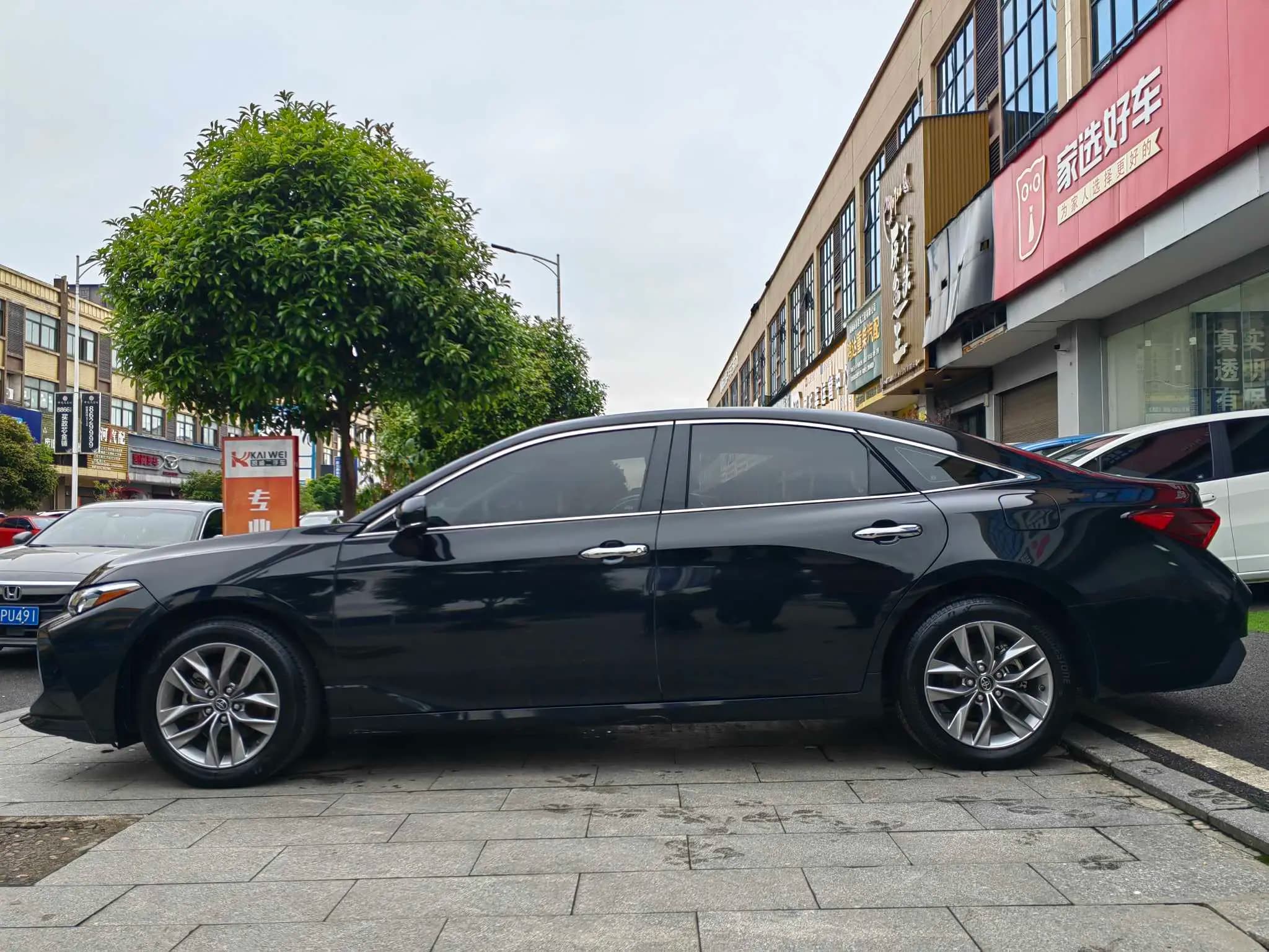 Toyota Avalon 2021 г. 54120 км. — фото 3
