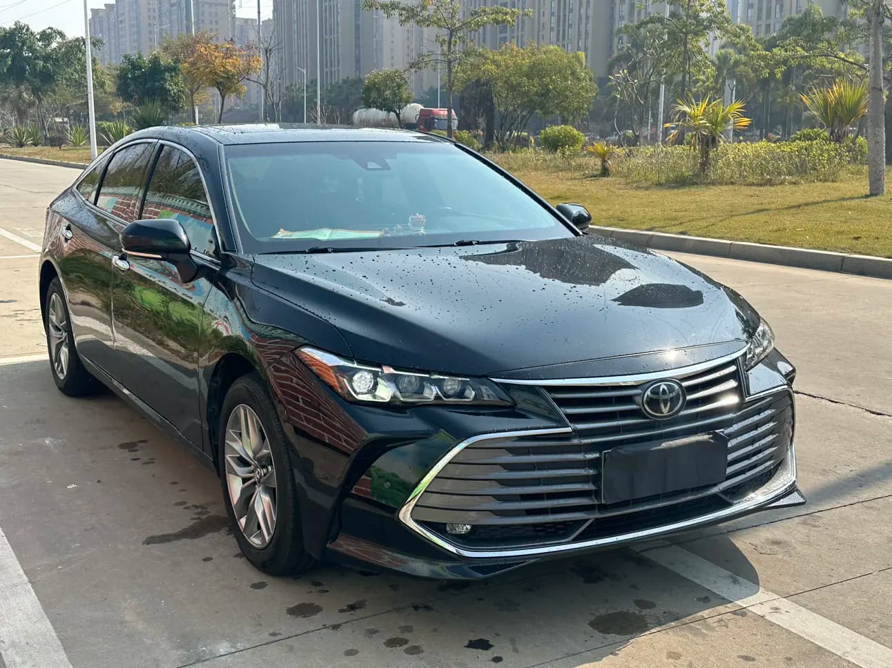 Toyota Avalon 2022 г. 51121 км. — фото 3