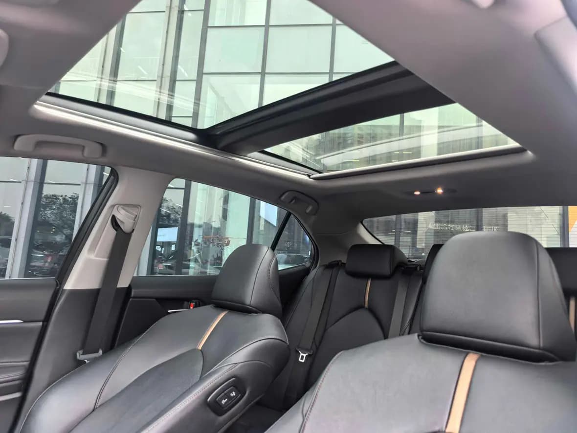 Toyota Camry 2022 г. 24000 км. — фото 18