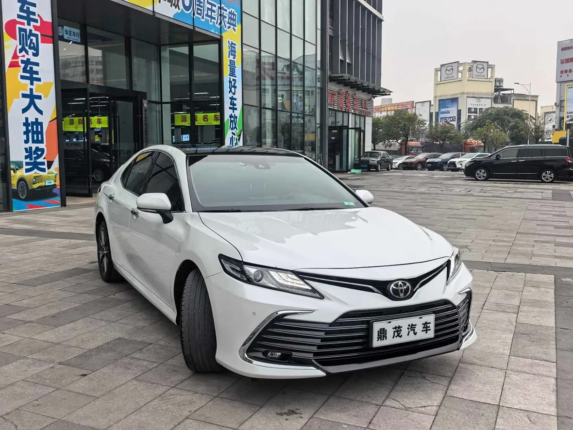 Toyota Camry 2022 г. 24000 км. — фото 3