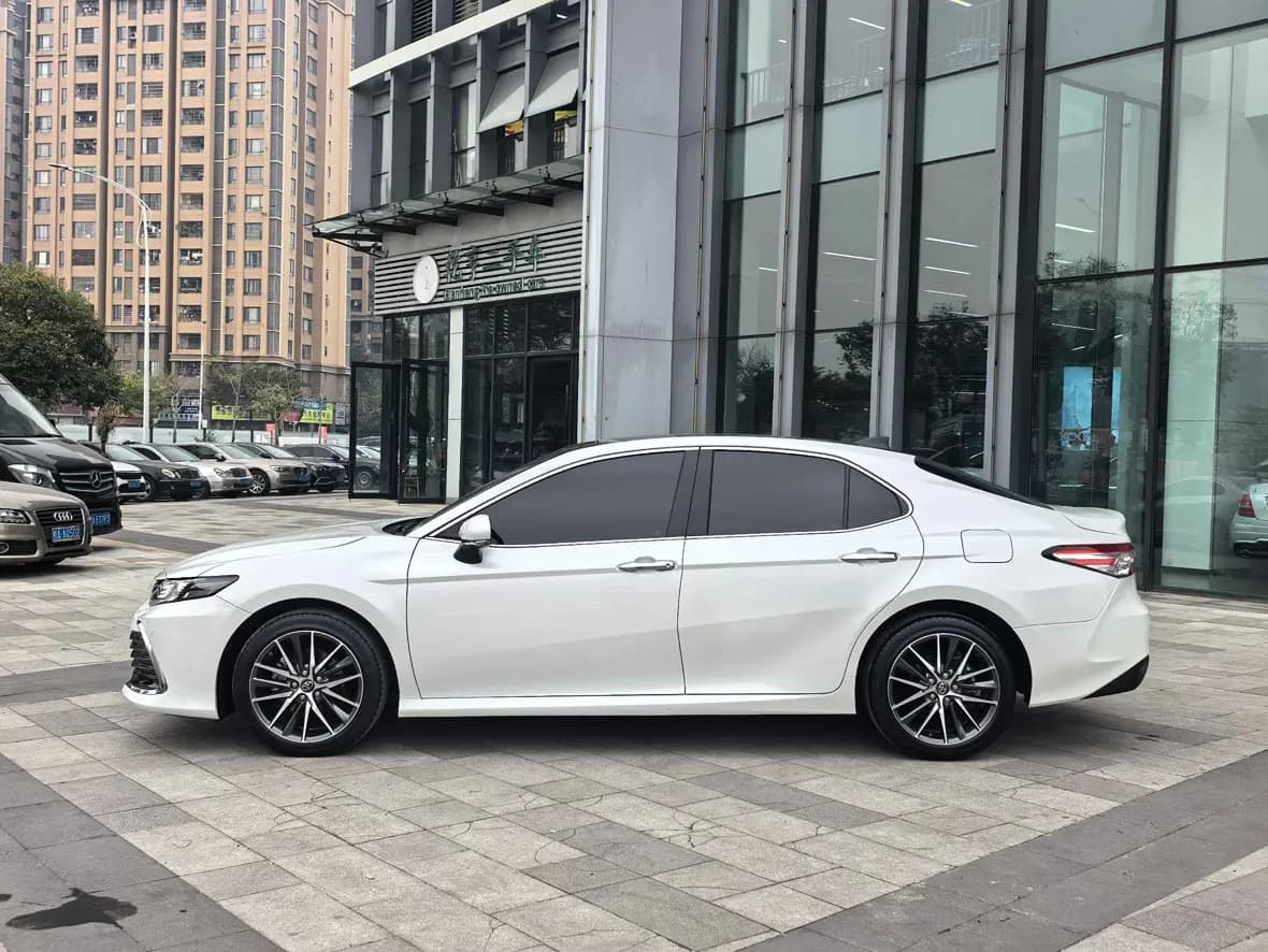 Toyota Camry 2022 г. 24000 км. — фото 4