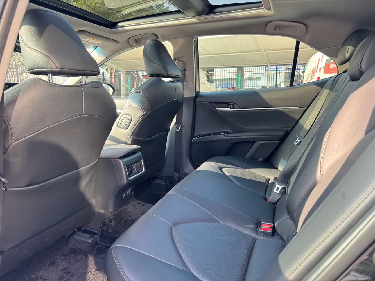Toyota Camry 2023 г. 48000 км. — фото 14