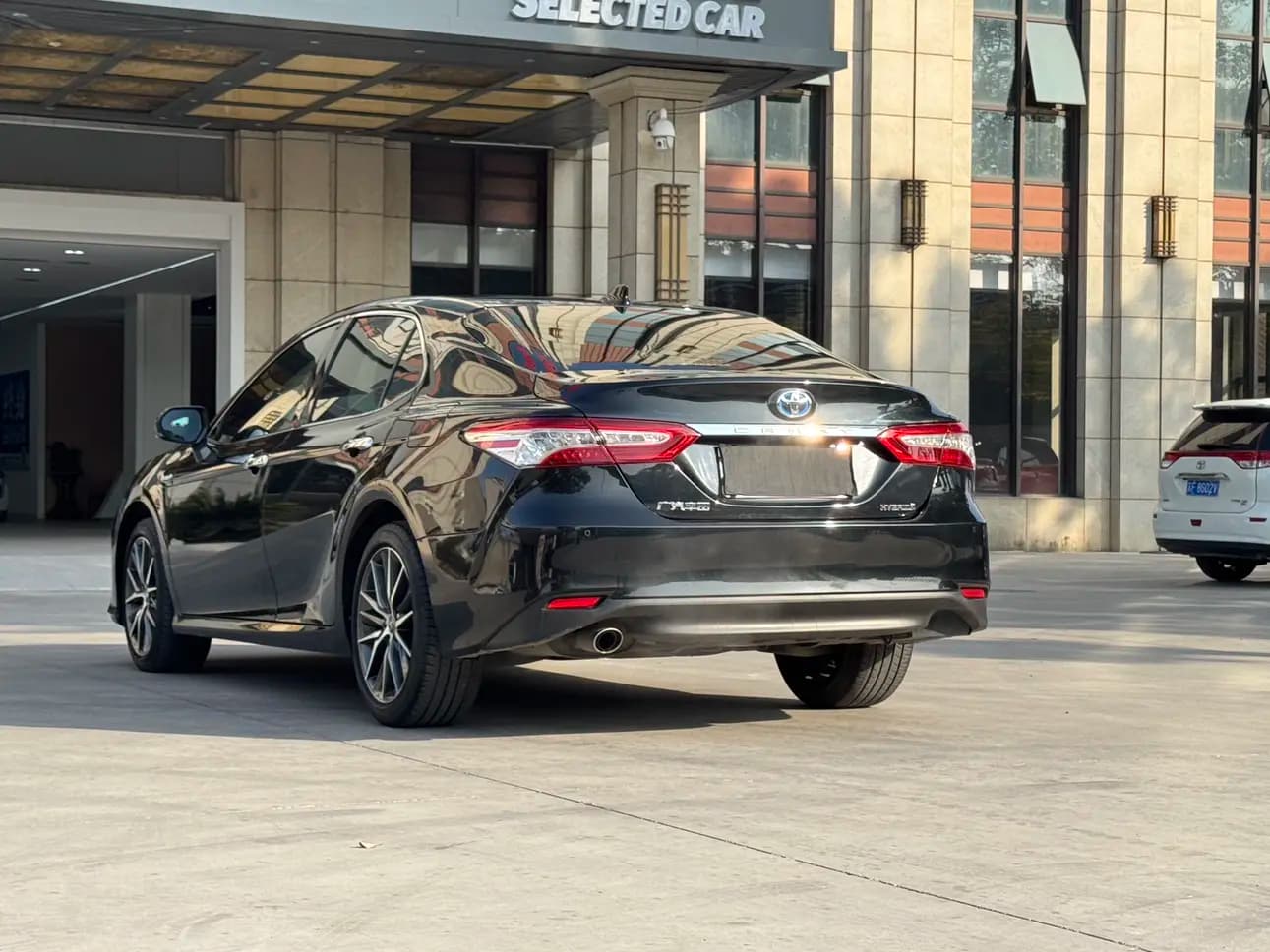 Toyota Camry 2023 г. 48000 км. — фото 4