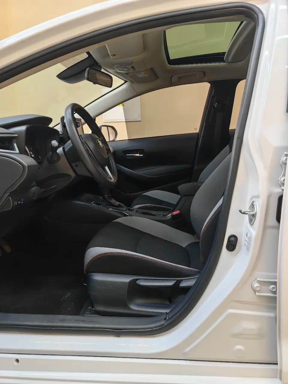 Toyota Corolla 2022 г. 32109 км. — фото 13