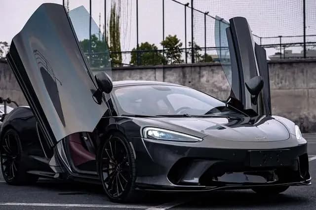 McLaren GT 2022 г. 33115 км. — фото 3
