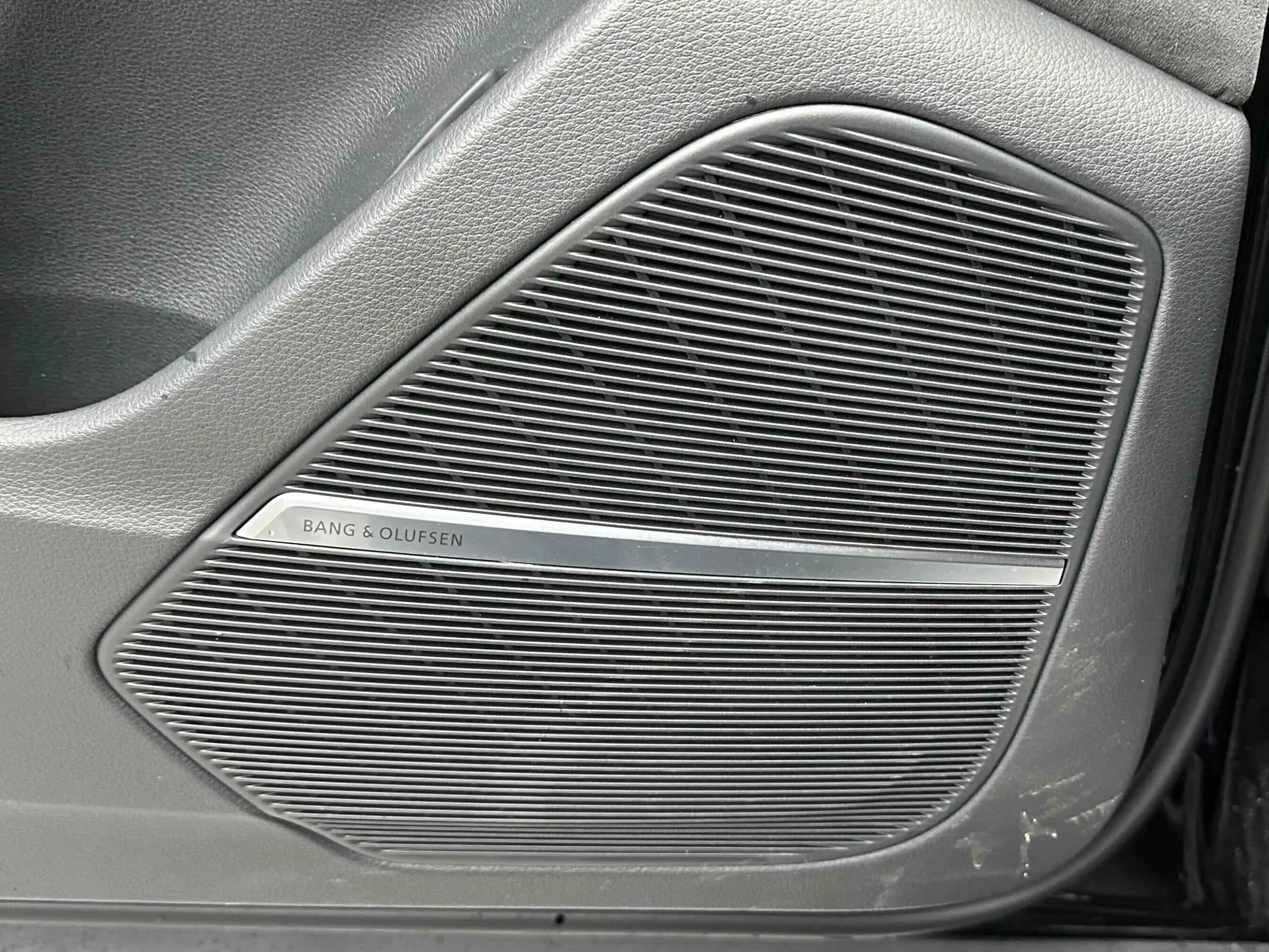 Audi Q8 2023 г. 52338 км. — фото 8