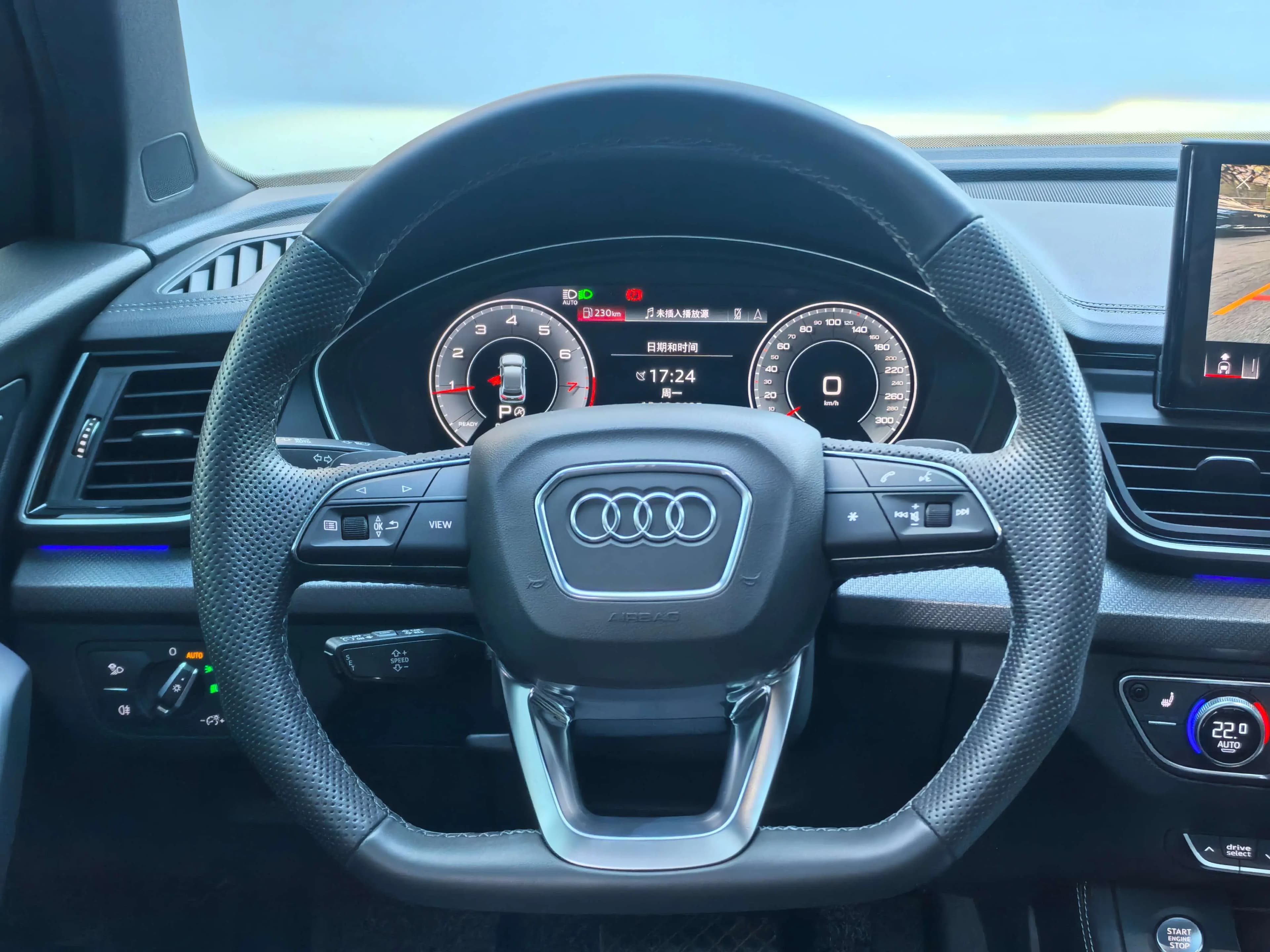Audi Q5L Sportback 2022 г. 53139 км. — фото 13