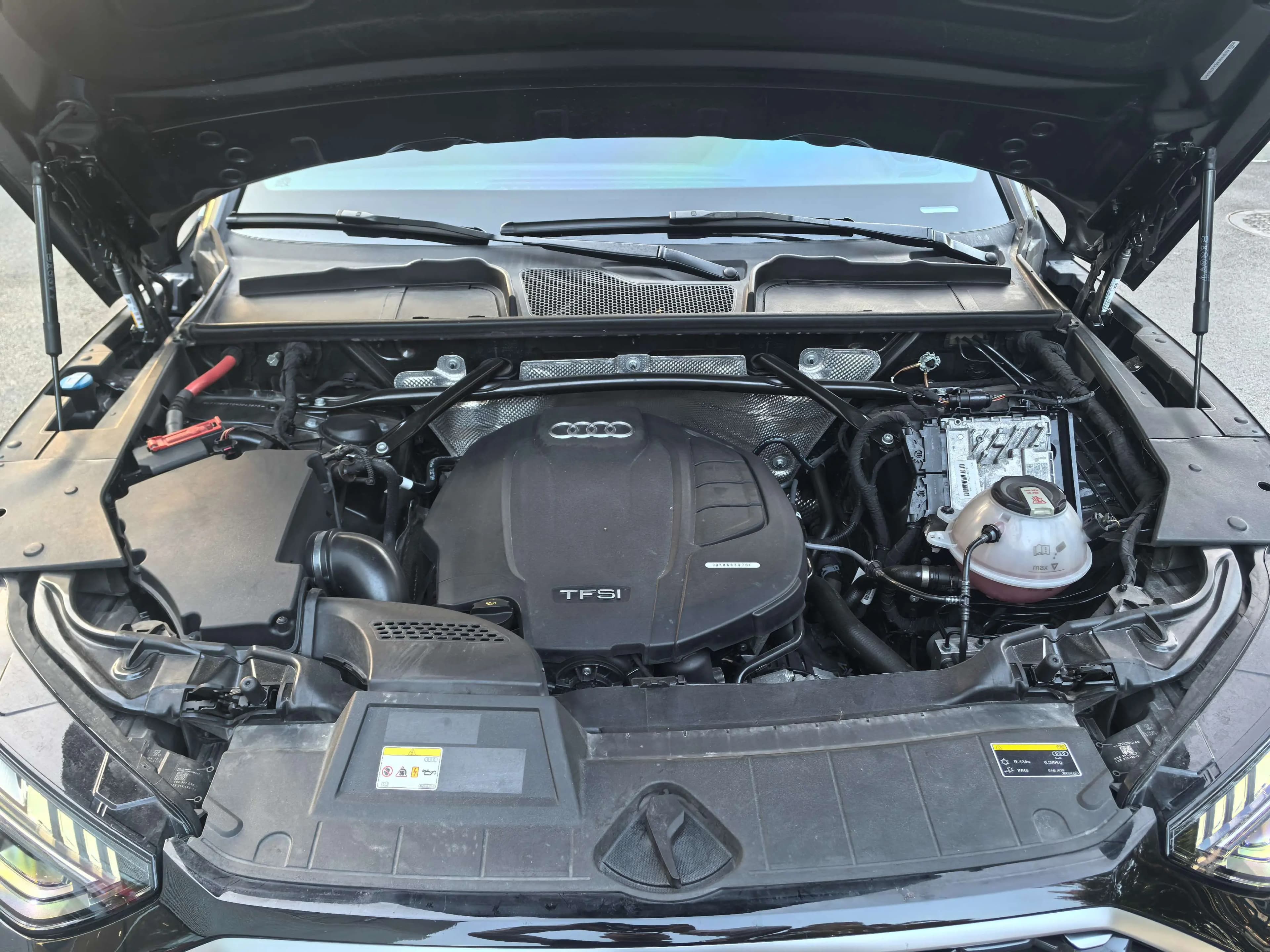 Audi Q5L Sportback 2022 г. 53139 км. — фото 4