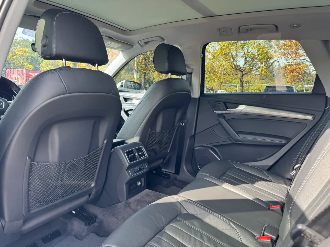 Audi Q5L 2021 г. 91129 км. — фото 15