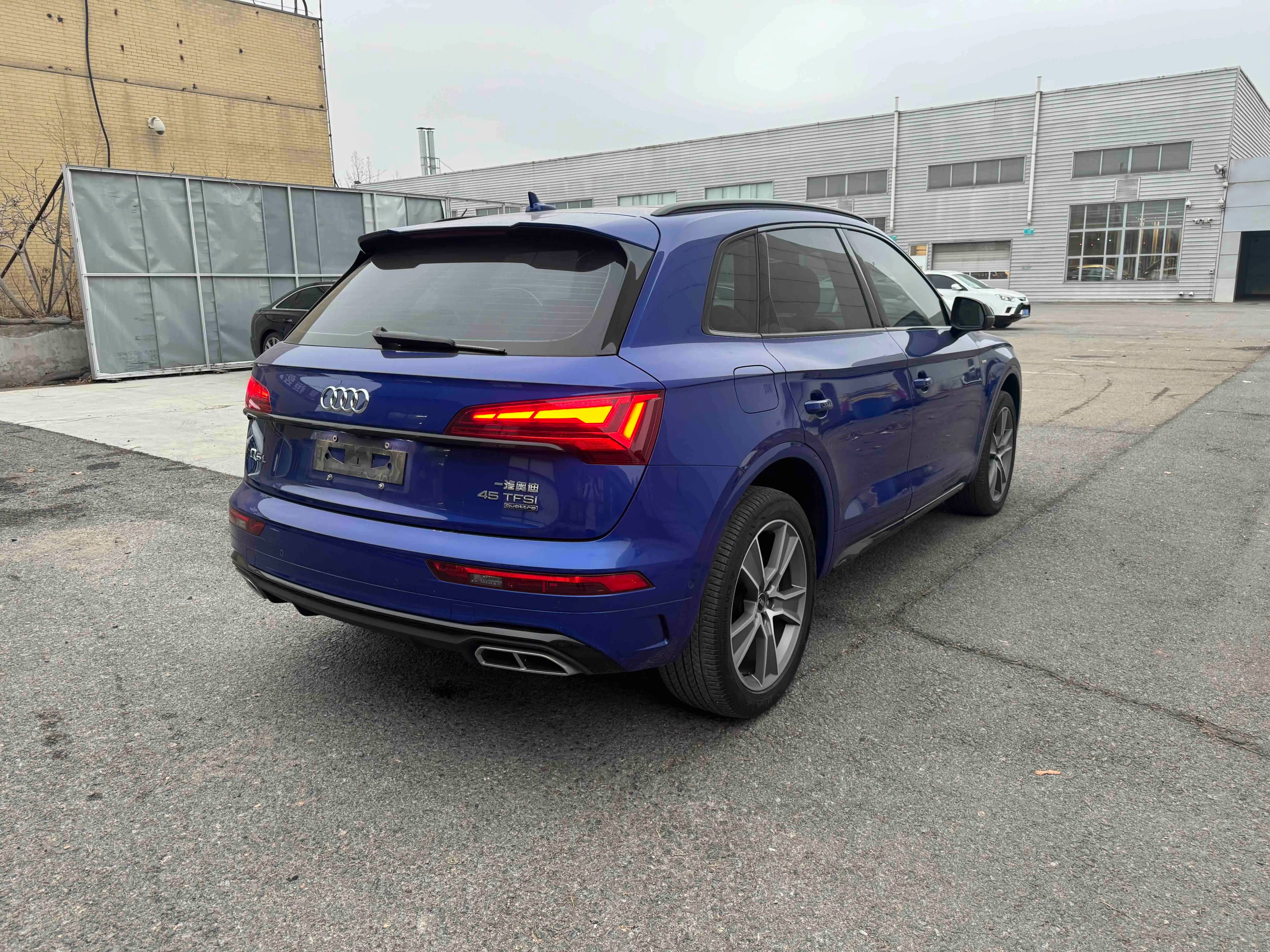 Audi Q5L 2021 г. 32120 км. — фото 5